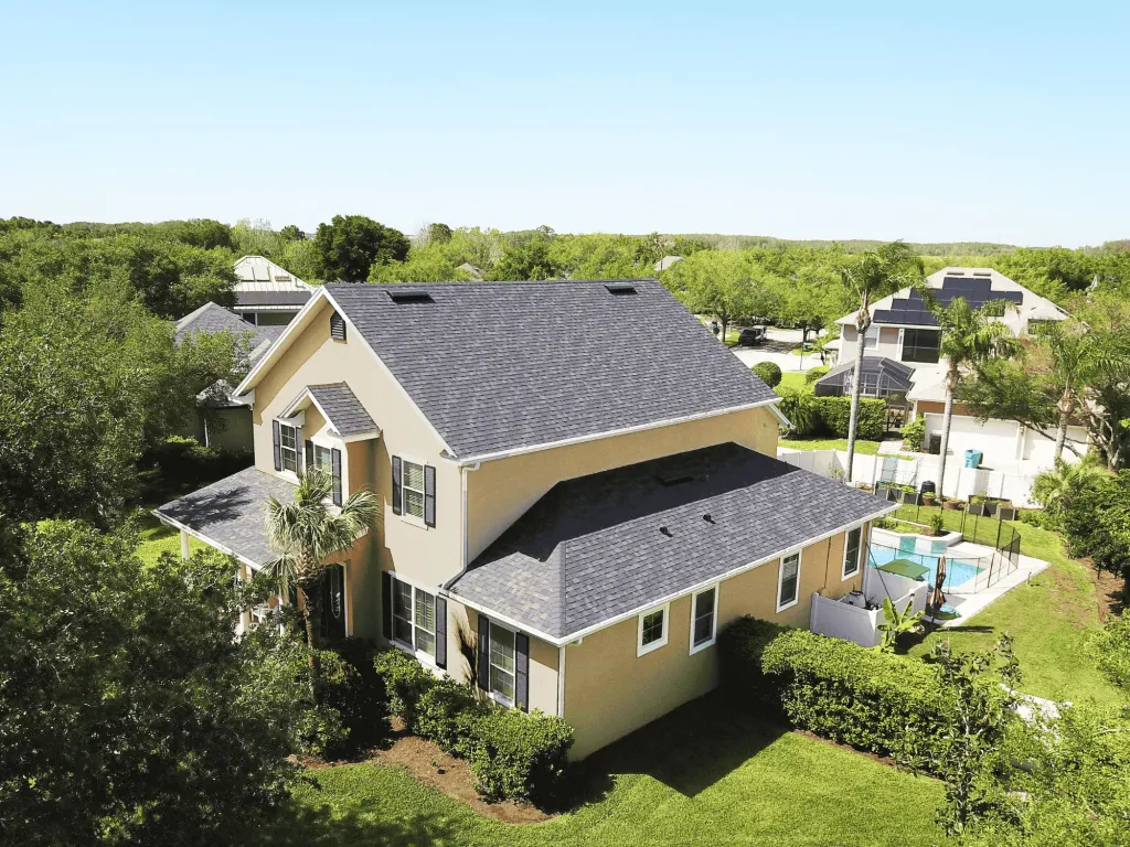 Bela Roofing shingled roof home